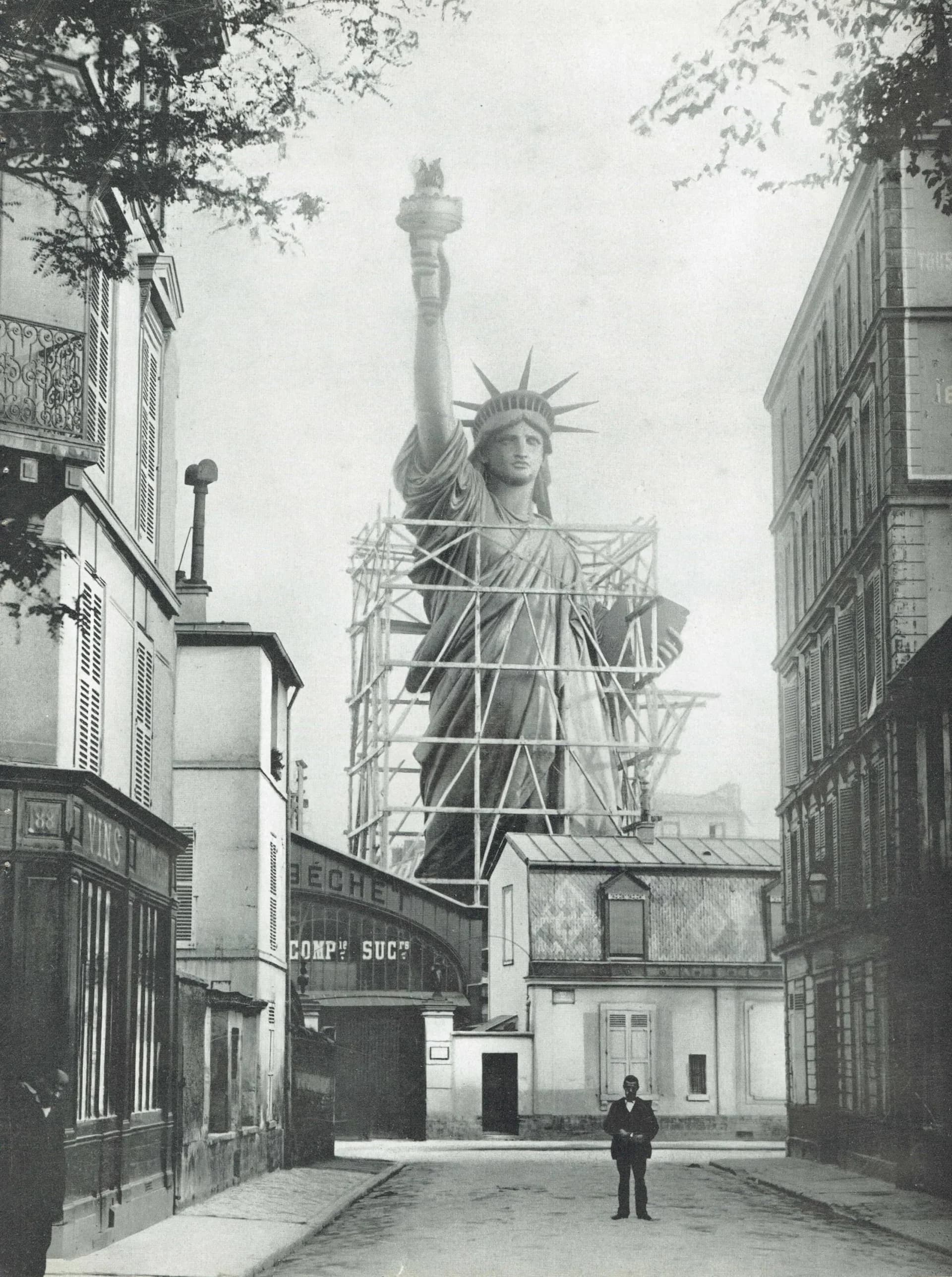 1947 Statue of Liberty Paris during Construction in Paris - Original Vintage Print - Soleils Folio French Art Review - 10.5 x 13.5 in